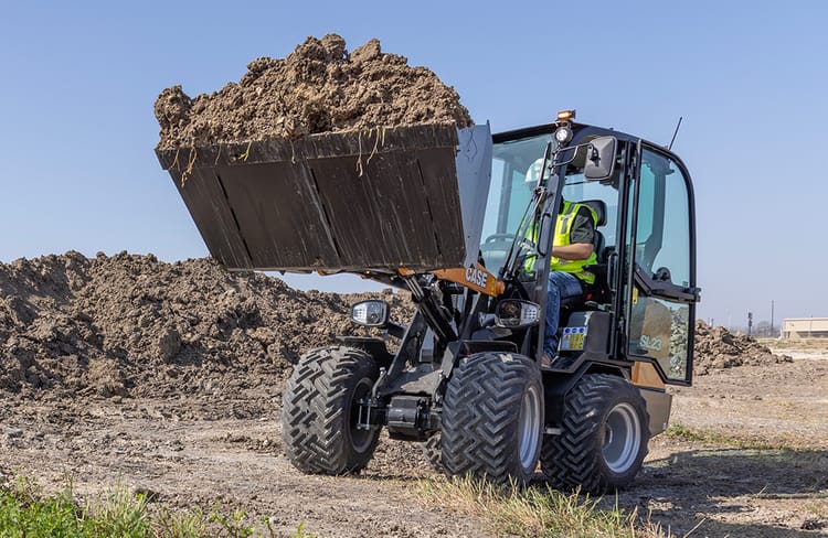 CASE Small Articulated Loader SL23