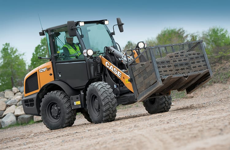 CASE Compact Wheel Loader 121F